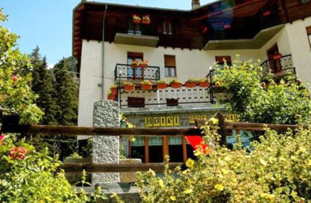 Hotel Le Campagnol Champoluc Exterior photo