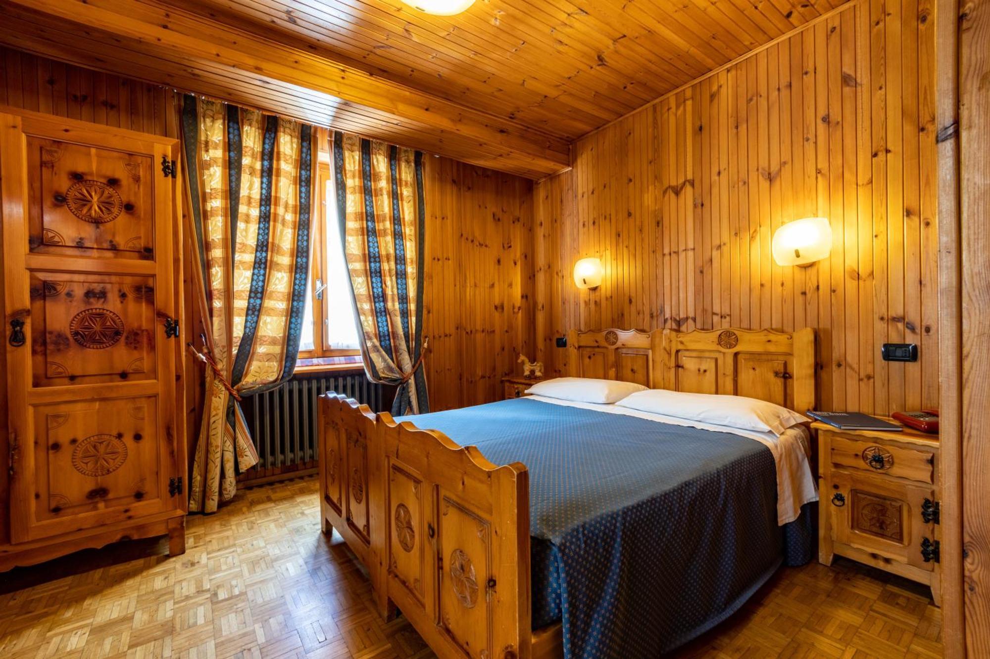 Hotel Le Campagnol Champoluc Exterior photo