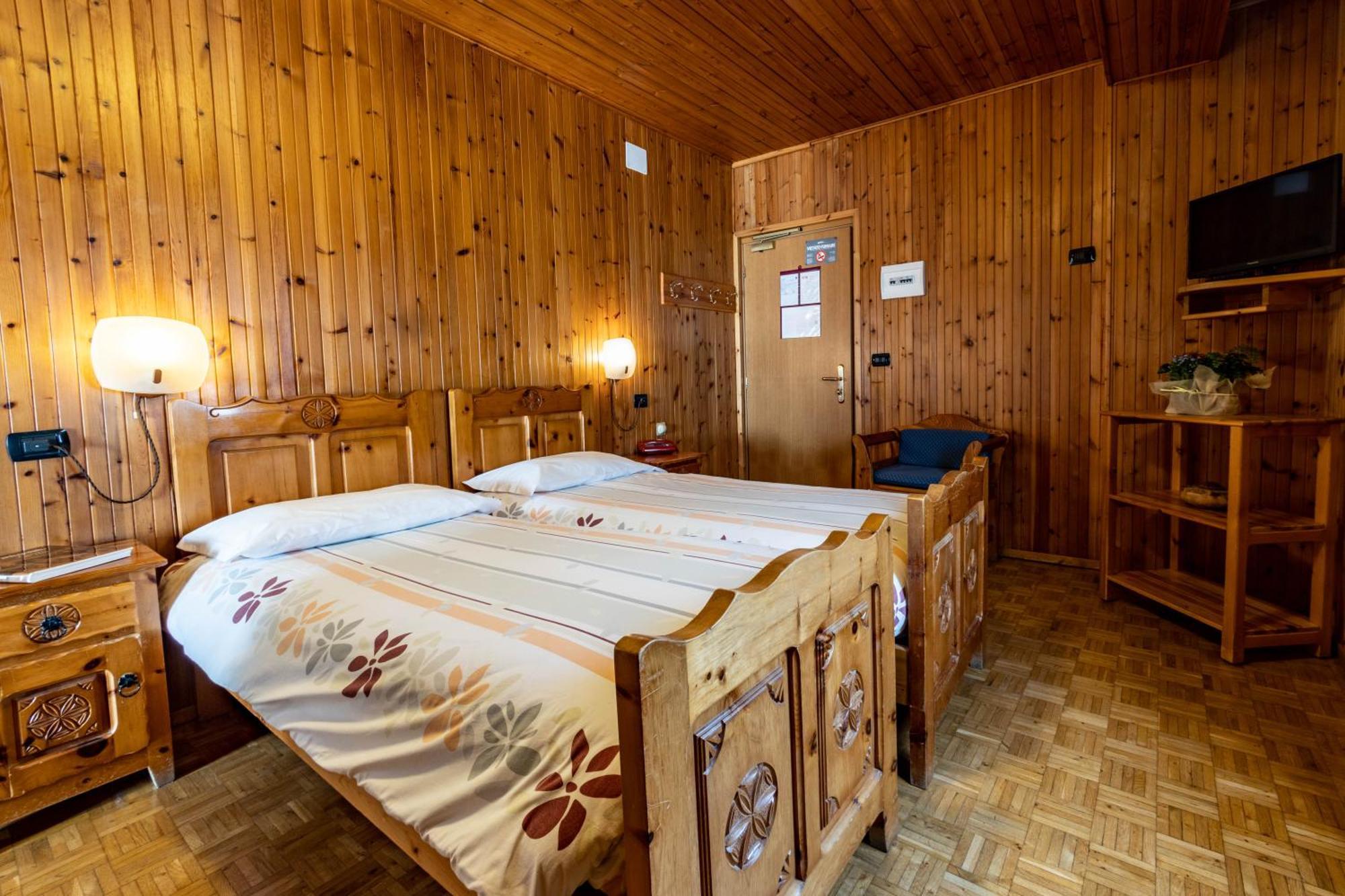 Hotel Le Campagnol Champoluc Exterior photo